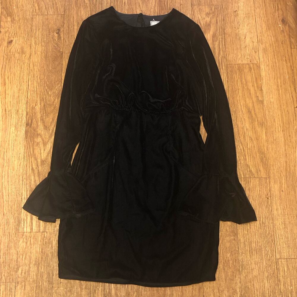 ASOS Black Velvet Fit and Flare Bell Sleeve Low Back Mini Dress Size 6